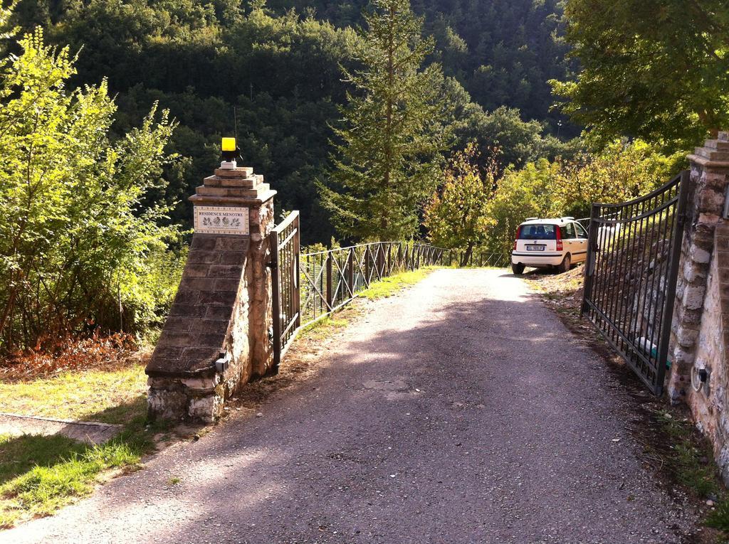 Residence Menotre Rasiglia Dış mekan fotoğraf